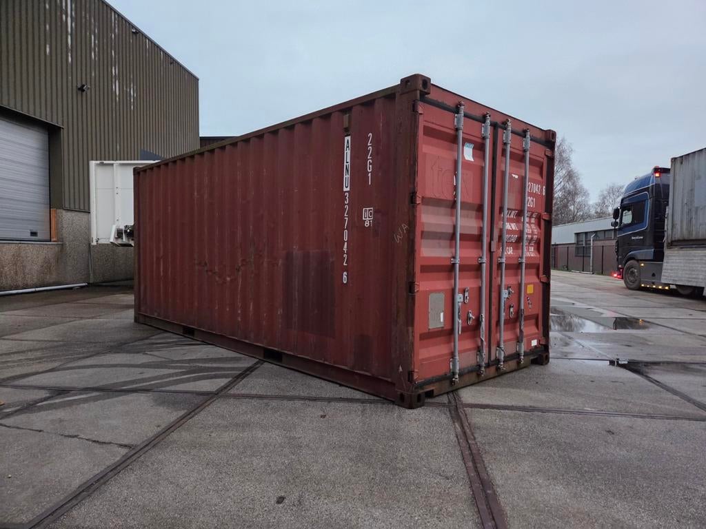 Te koop gevraagd: 4ft 5ft 6ft 8ft 10ft 20ft containers, Ophalen of Verzenden