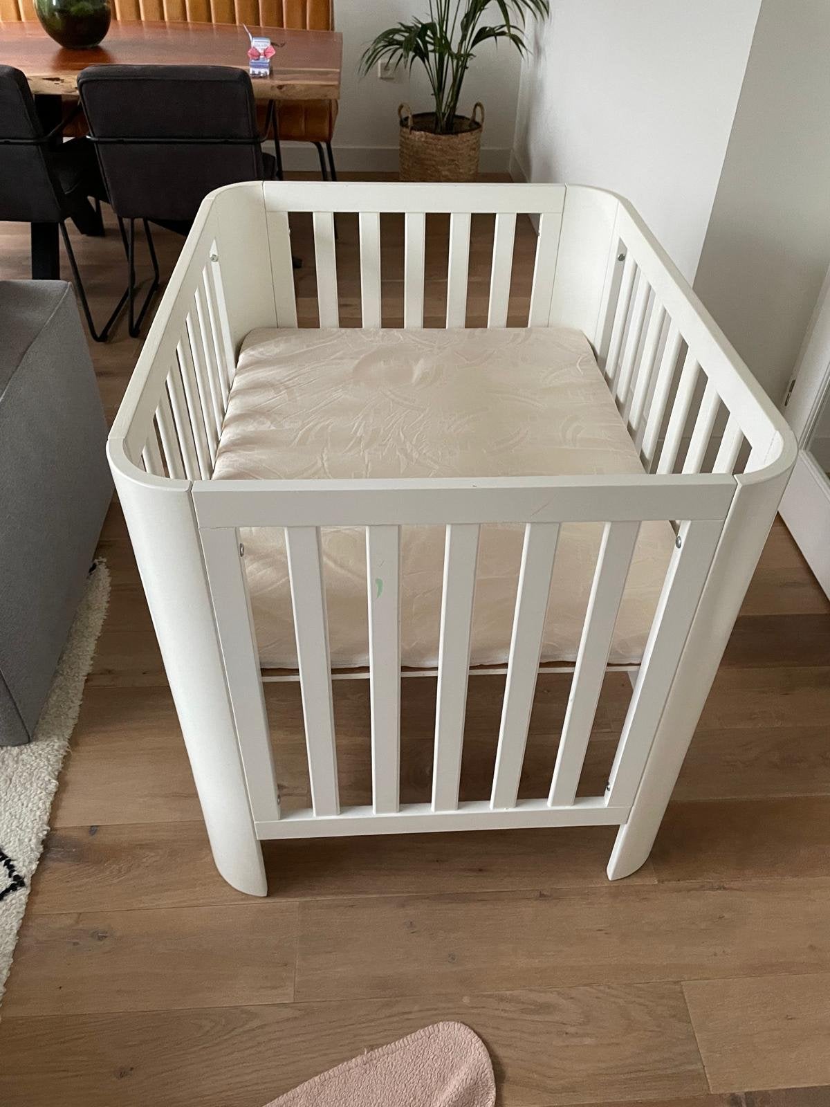 Wit vierkant boxje, Kinderen en Baby's, Ophalen, Gebruikt, Vierkant