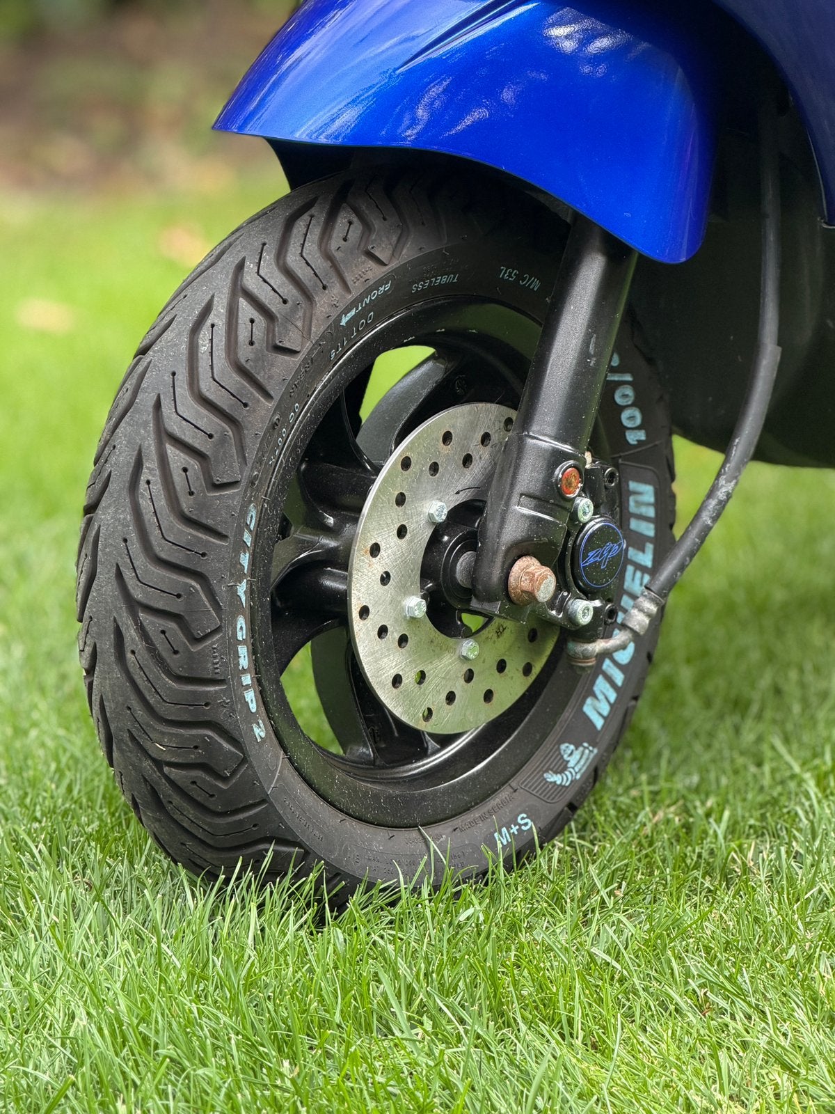 Piaggio Zip | Nieuwe kappenset | Full LED | Goed onderhouden, Ophalen, Gebruikt, Zip, Benzine