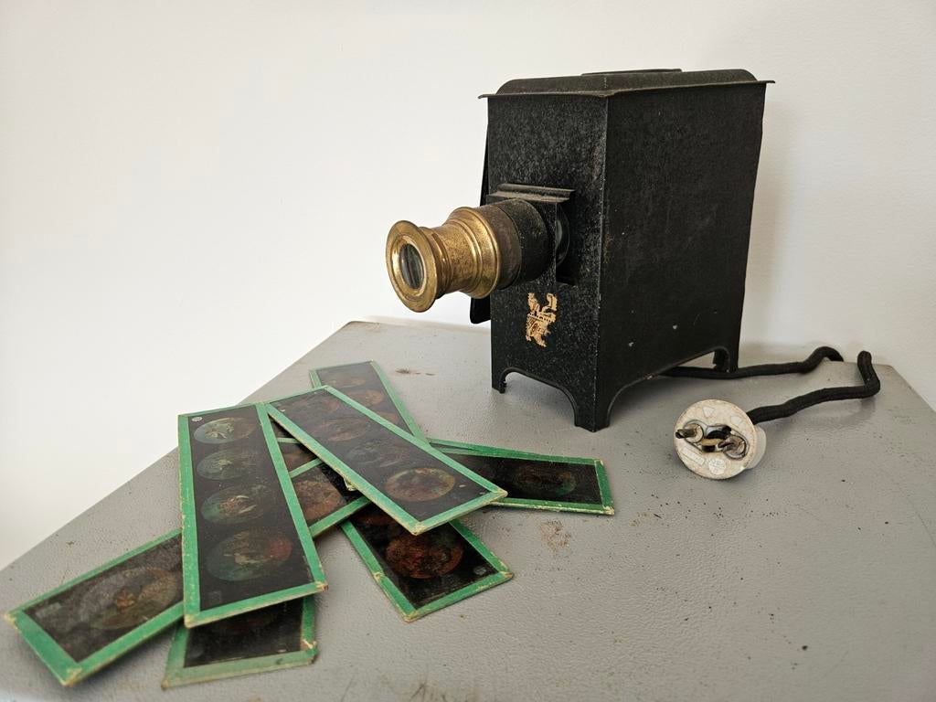 Antieke Elektrische Toverlantaarn met Dia's, Antiek en Kunst, Ophalen of Verzenden