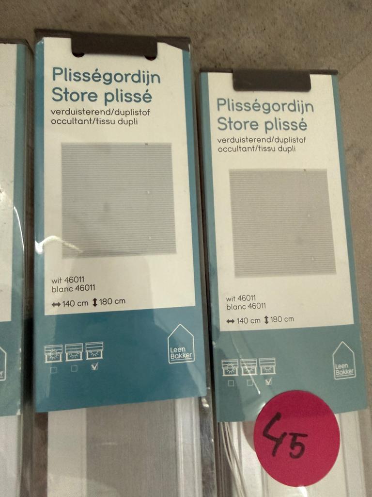 Plissé gordijnen verduisterd wit 5 stuks (nieuw), Ophalen, 100 tot 150 cm, Wit, Nieuw
