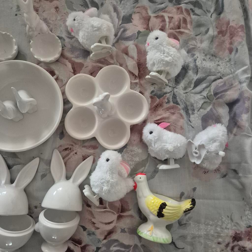 Paasdecoratie eierdopjes bonbons haantje serveerschaal, Ophalen of Verzenden, Overige stijlen, Overige typen