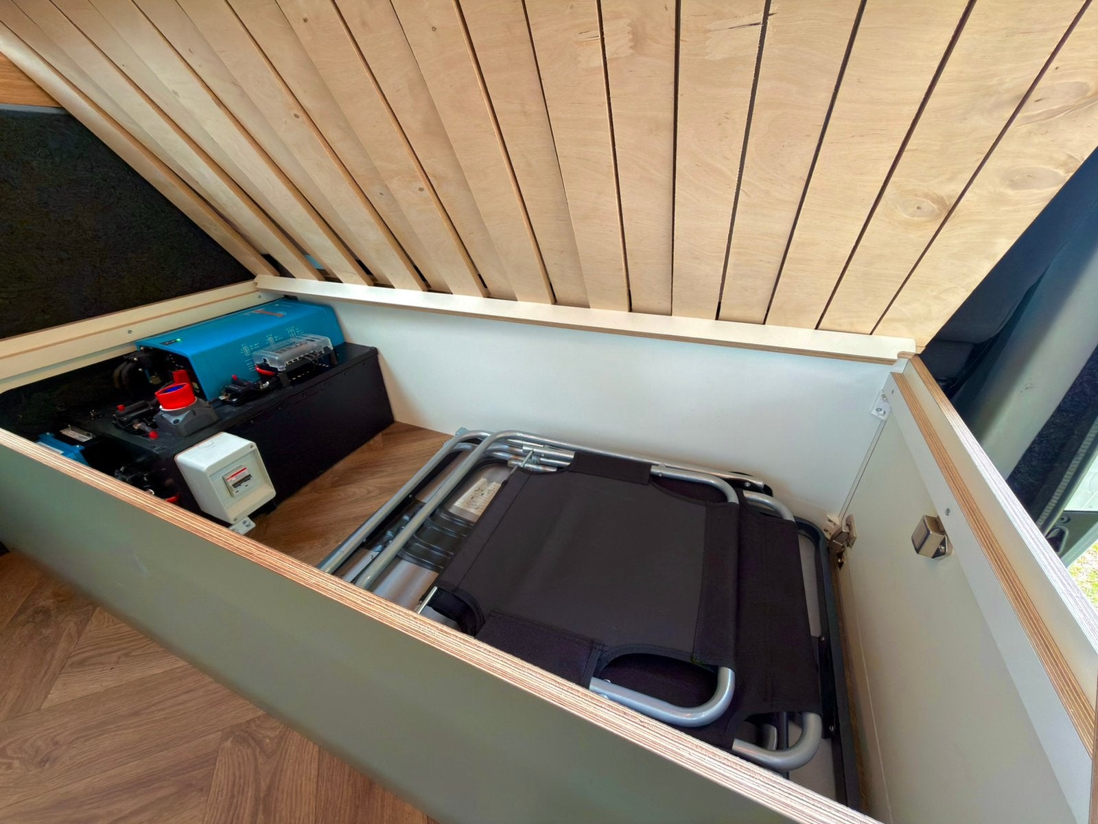 Foto 11 van Volkswagen T6 Camperbus  | 2019 | EURO 6 | off-grid | NAP