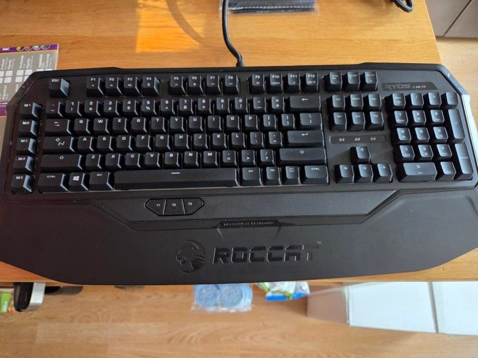 ROCCAT Ryos MK FX RGB Mechanisch Gaming Toetsenbord, Computers en Software, Toetsenborden, Ophalen of Verzenden, Zo goed als nieuw