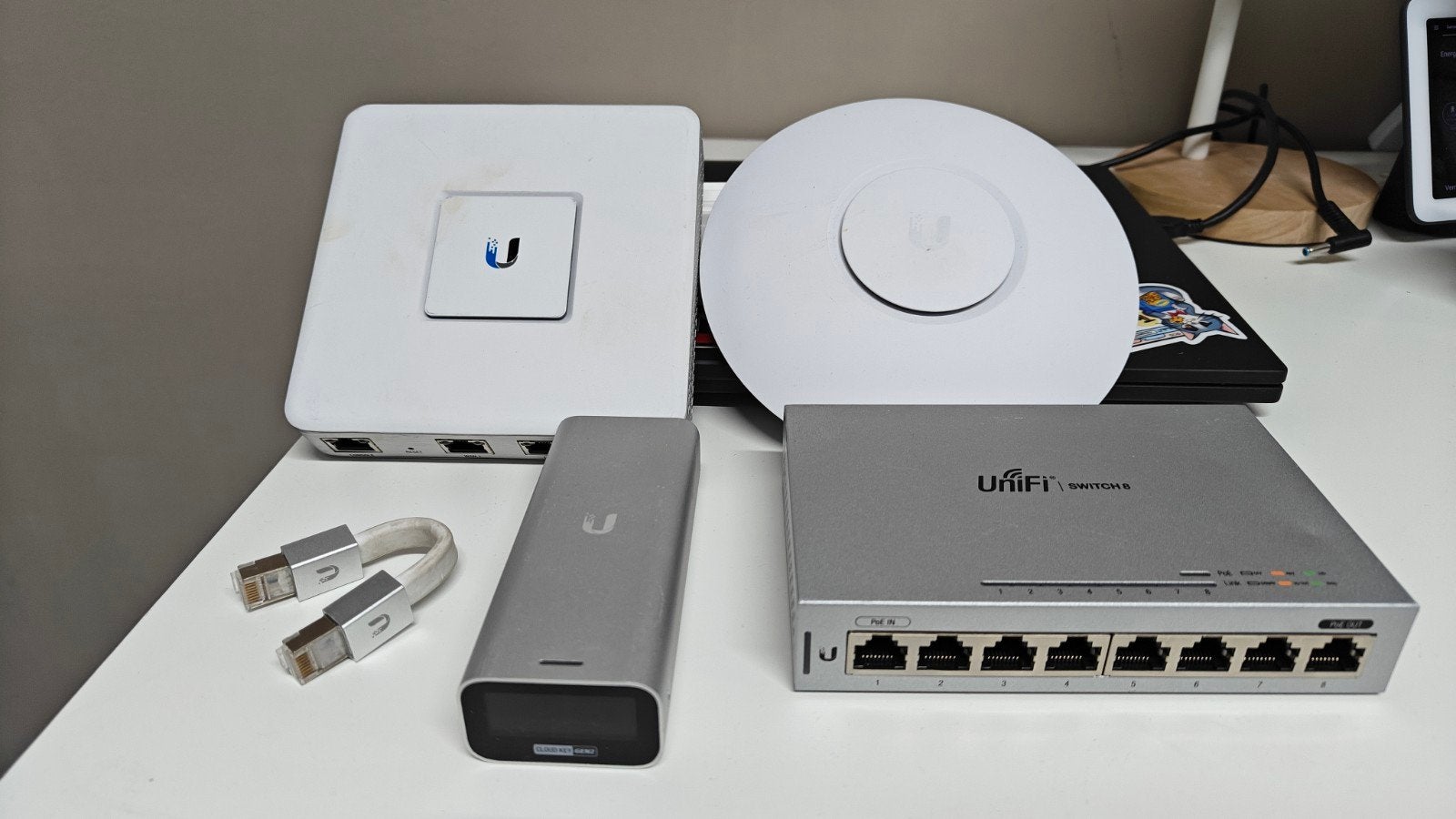 Ubiquiti UniFi Netwerk Set: Router, Switch, AP, Cloud Key, Ophalen of Verzenden, Gebruikt, Router, Ubiquiti UniFi