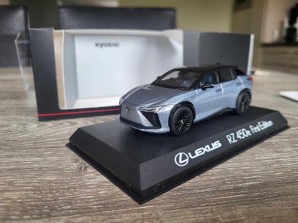Lexus RZ 450e schaal 1:43, Ophalen of Verzenden, Zo goed als nieuw, Auto, Overige merken