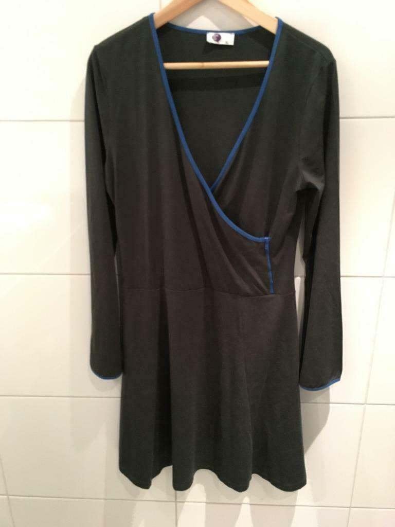 Prachtige jurk van WoW to go, who’s that girl. Mt xl, nieuw., Maat 46/48 (XL) of groter, Nieuw, Grijs, Boven de knie