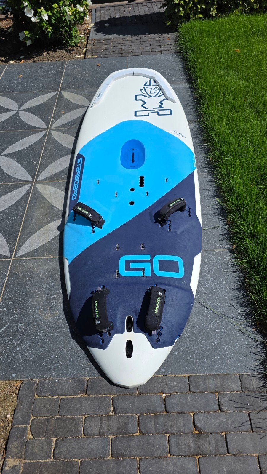 Starboard GO 133L Windsurfboard, Ophalen, Met voetbanden, 250 tot 300 cm, Zo goed als nieuw