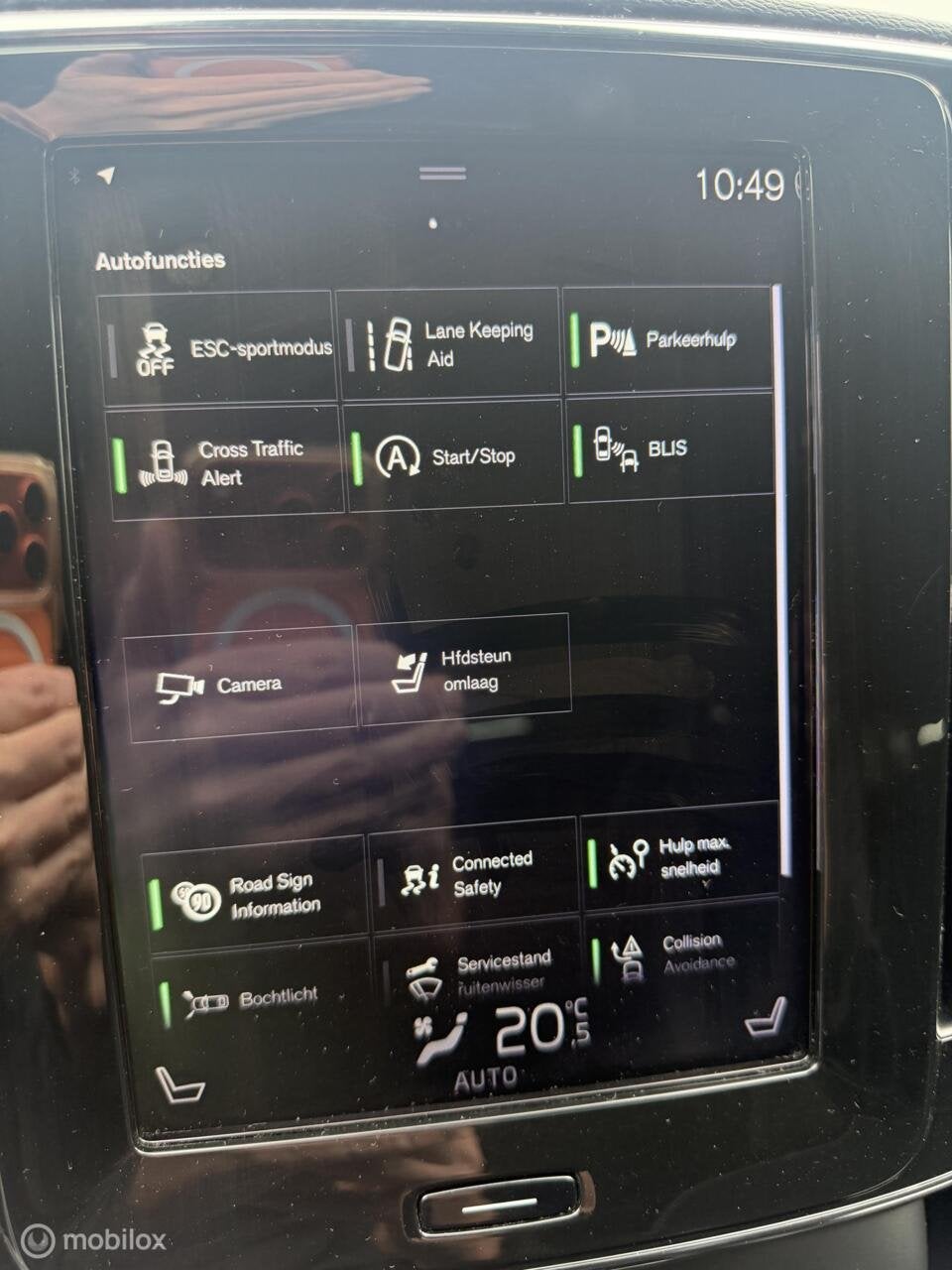 Foto 20 van Volvo XC40 2.0 T4 AWD R-Design AUTOMAAT / CARPLAY