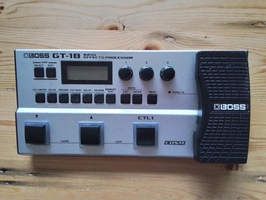 Boss GT 1B multieffect processor voor basgitaar, Muziek en Instrumenten, Ophalen of Verzenden, Gebruikt, Delay of Echo