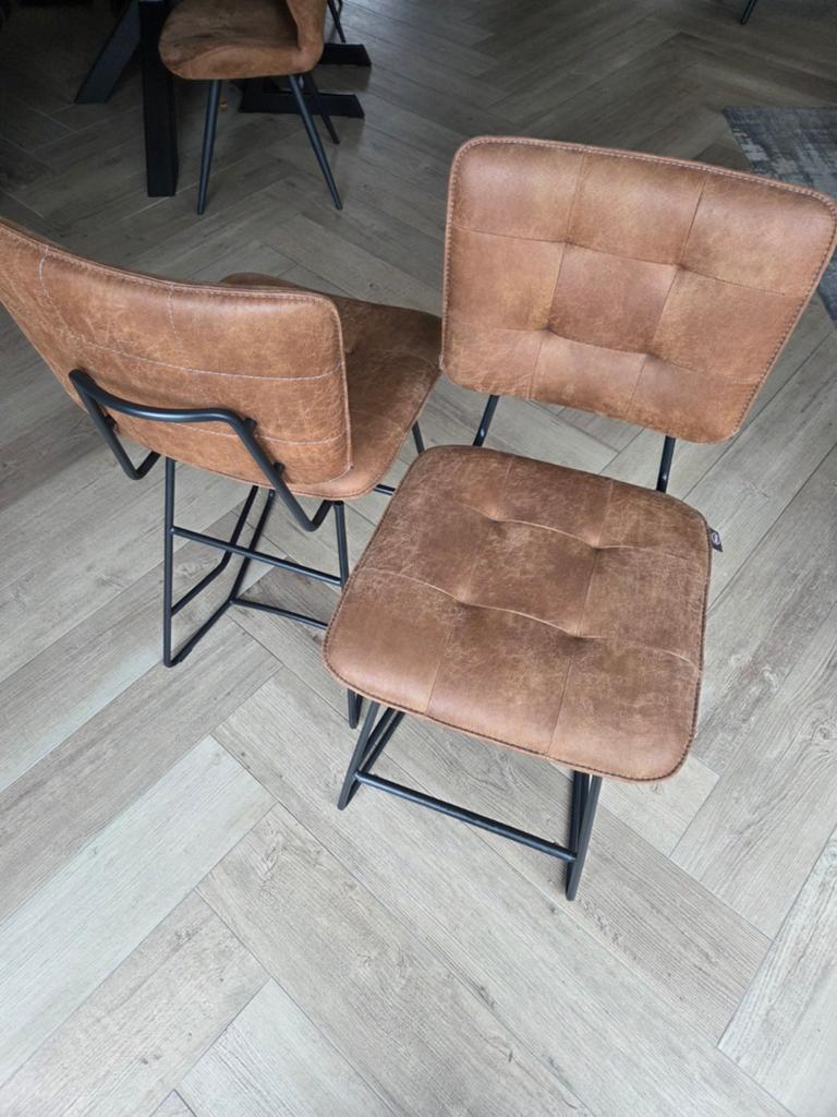 2 barkrukken - Cognac - Henders & Hazel, Huis en Inrichting, Ophalen, Kunststof, Met voetsteun, Zo goed als nieuw