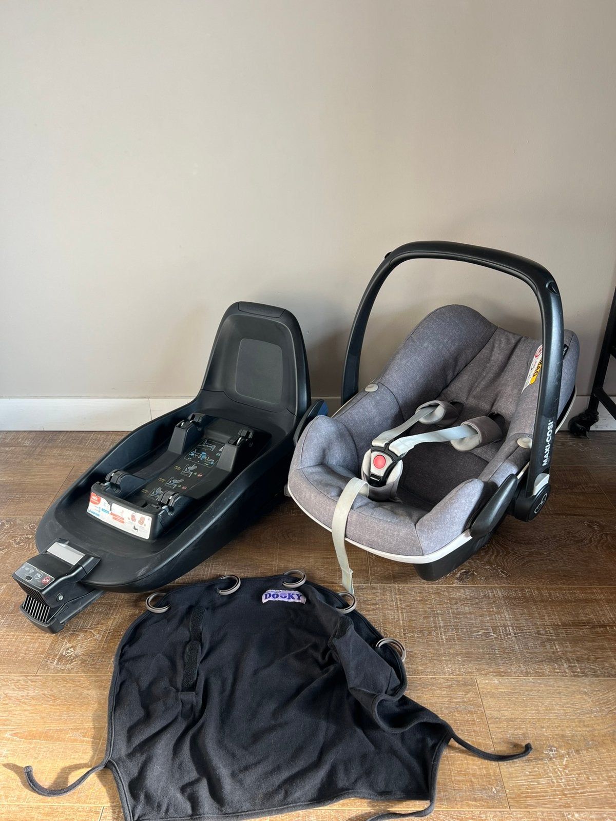 Maxi cosi pebble plus + base en extra’s, Kinderen en Baby's, Autostoeltjes, Gebruikt, Isofix, 0 t/m 13 kg, Ophalen