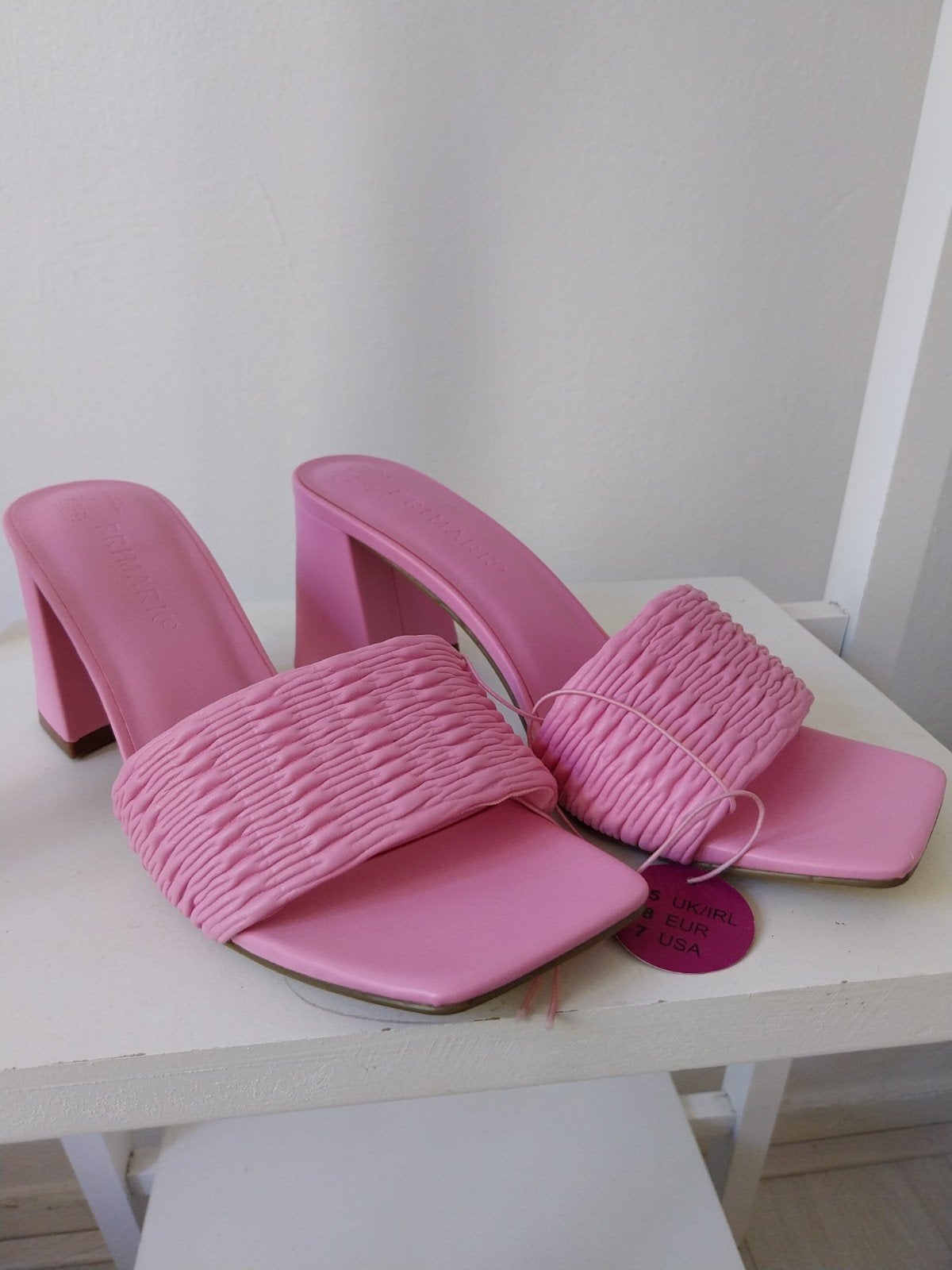 Roze muiltjes met hak - Primark, Primark, Nieuw, Roze, Sandalen of Muiltjes