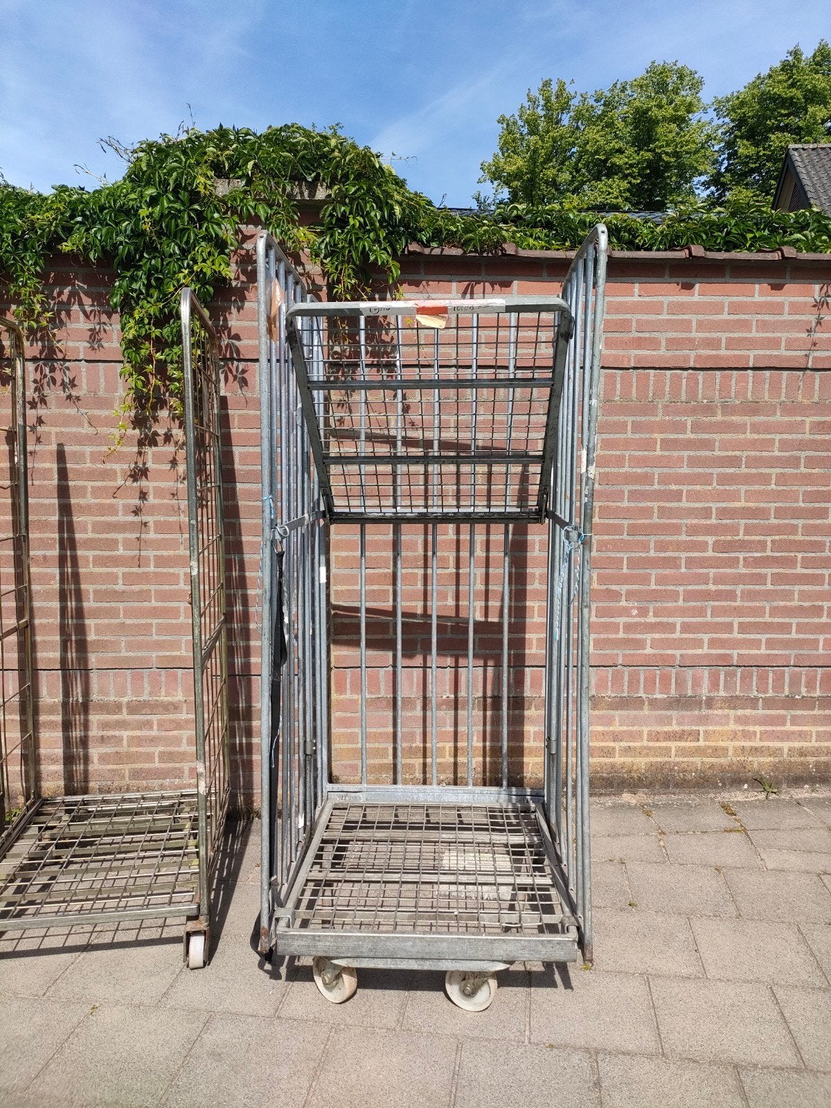 3 stevige rolcontainers - ideaal voor transport en opslag, Ophalen