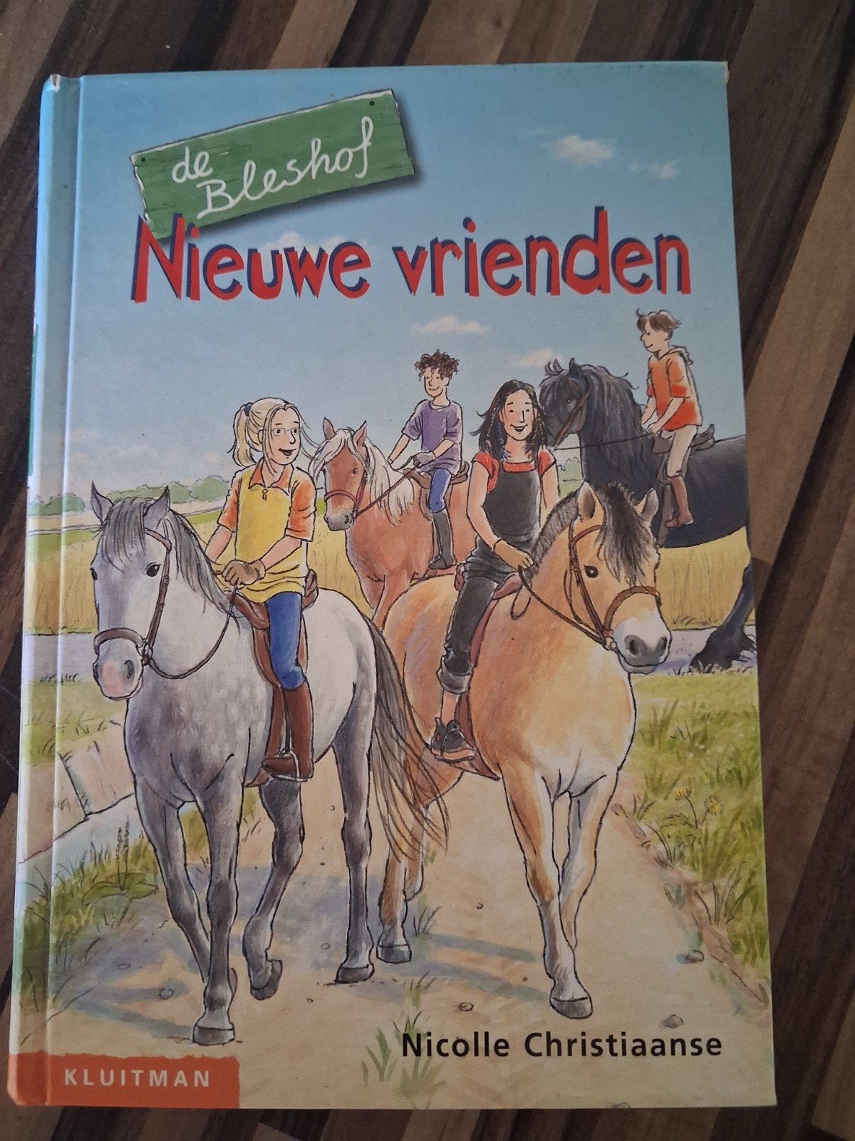 De Bleshof: Nieuwe Vrienden - Nicolle Christiaanse, Boeken, Ophalen of Verzenden, Gelezen, Nicolle Christiaanse, Fictie