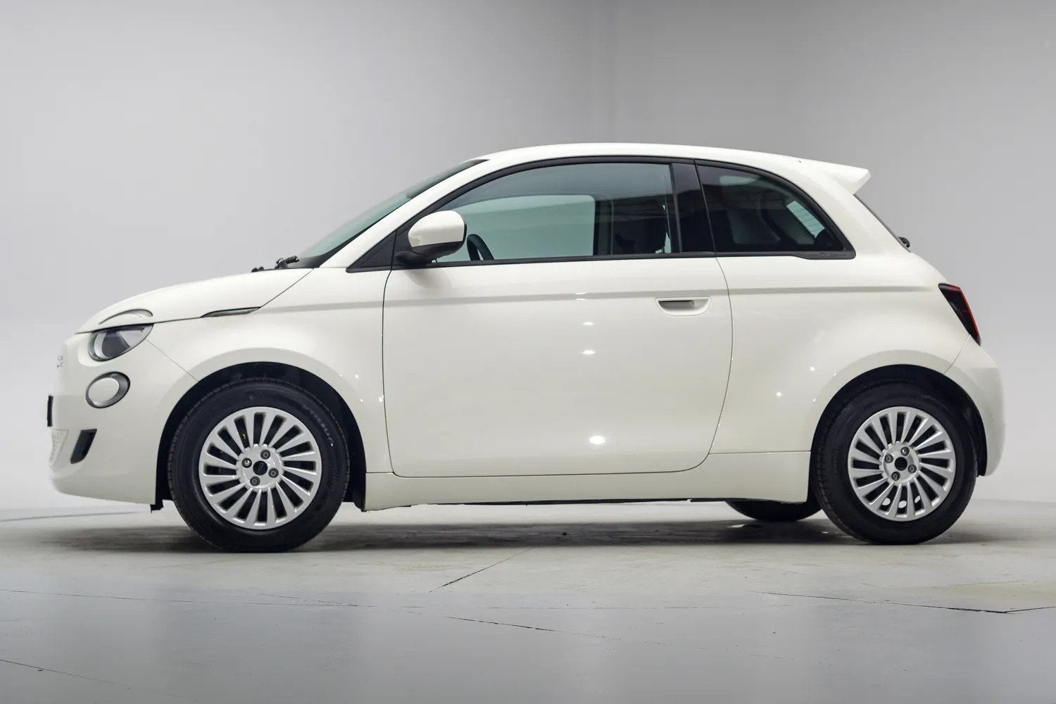 Fiat 500E 24 kWh 3-Fase [ Apple/Android Clima Verkeersbordhe, Auto's, Fiat, Automaat, 0 cilinders, Gebruikt, 95 pk