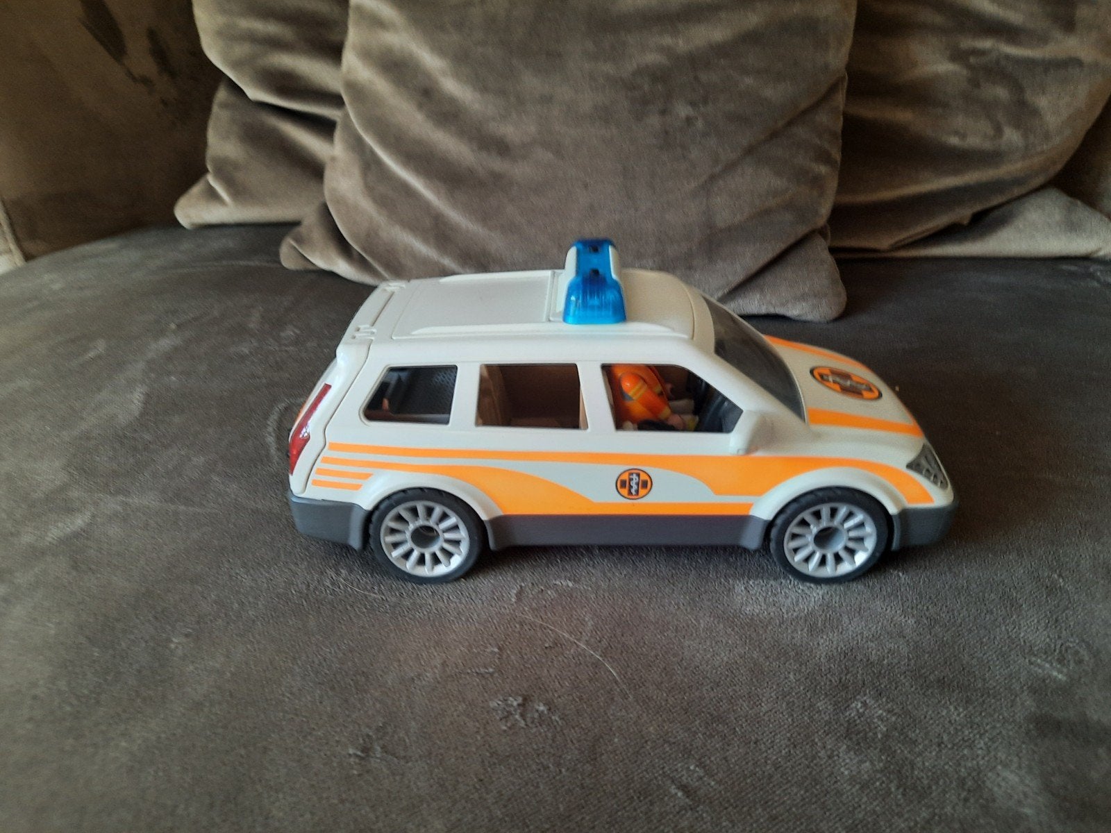 Ambulance, Ophalen, Zo goed als nieuw