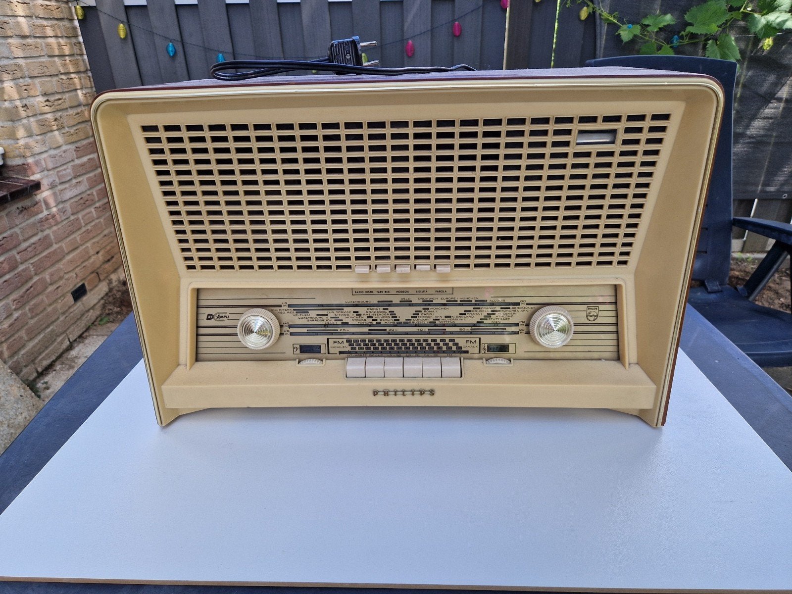 Philips buizenradio, Ophalen