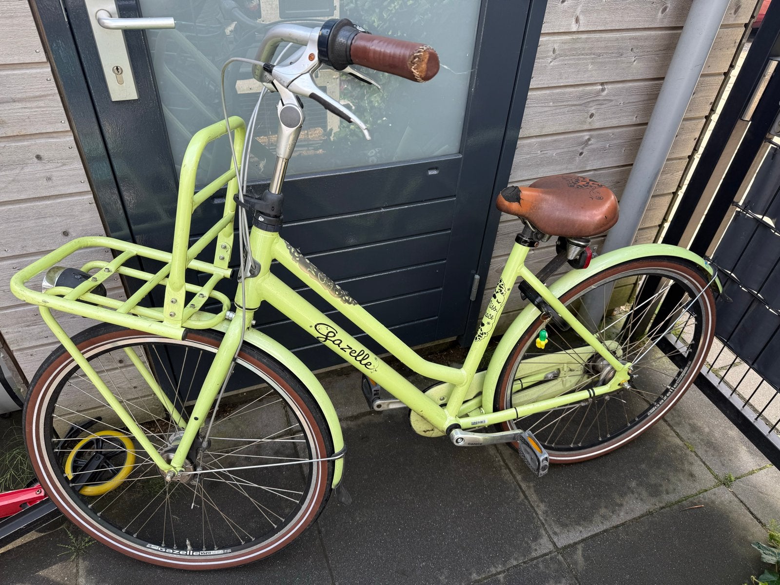 Gazelle Miss Grace Groen - Stadsfiets met voordrager, Fietsen en Brommers, Fietsen | Dames | Damesfietsen, Ophalen, Gebruikt, Velgrem