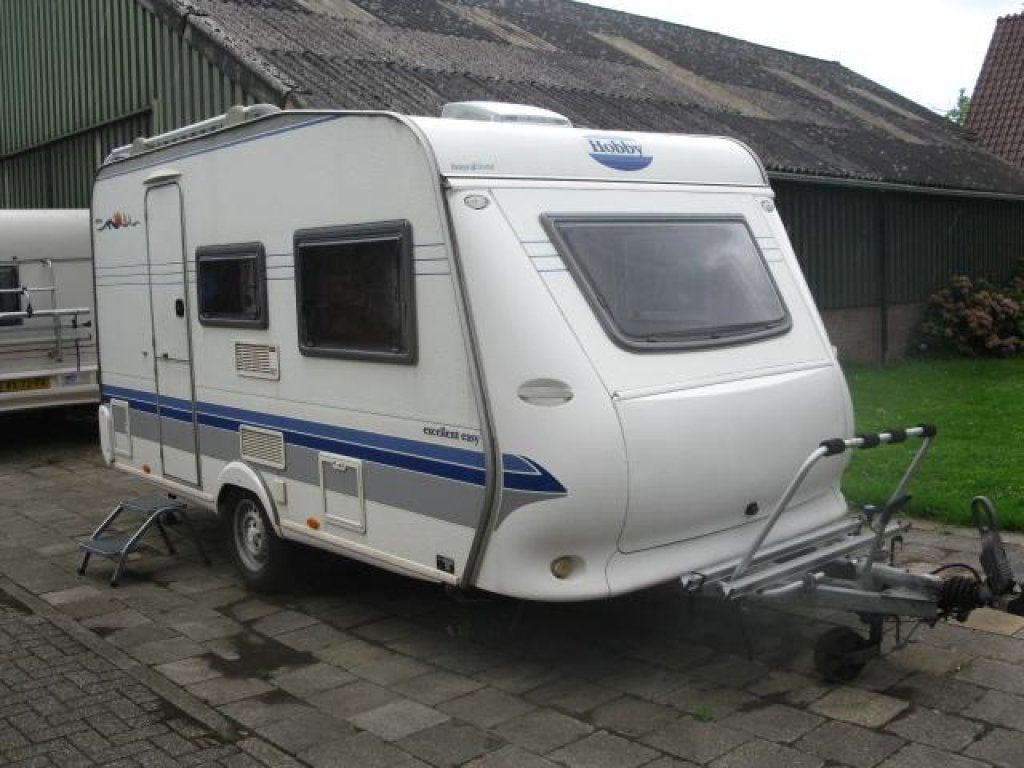Hobby Excellent Easy 400 SF bj 2004 voortent/2 fietsdragers, Hobby, Schokbreker, Dwarsbed, Bedrijf