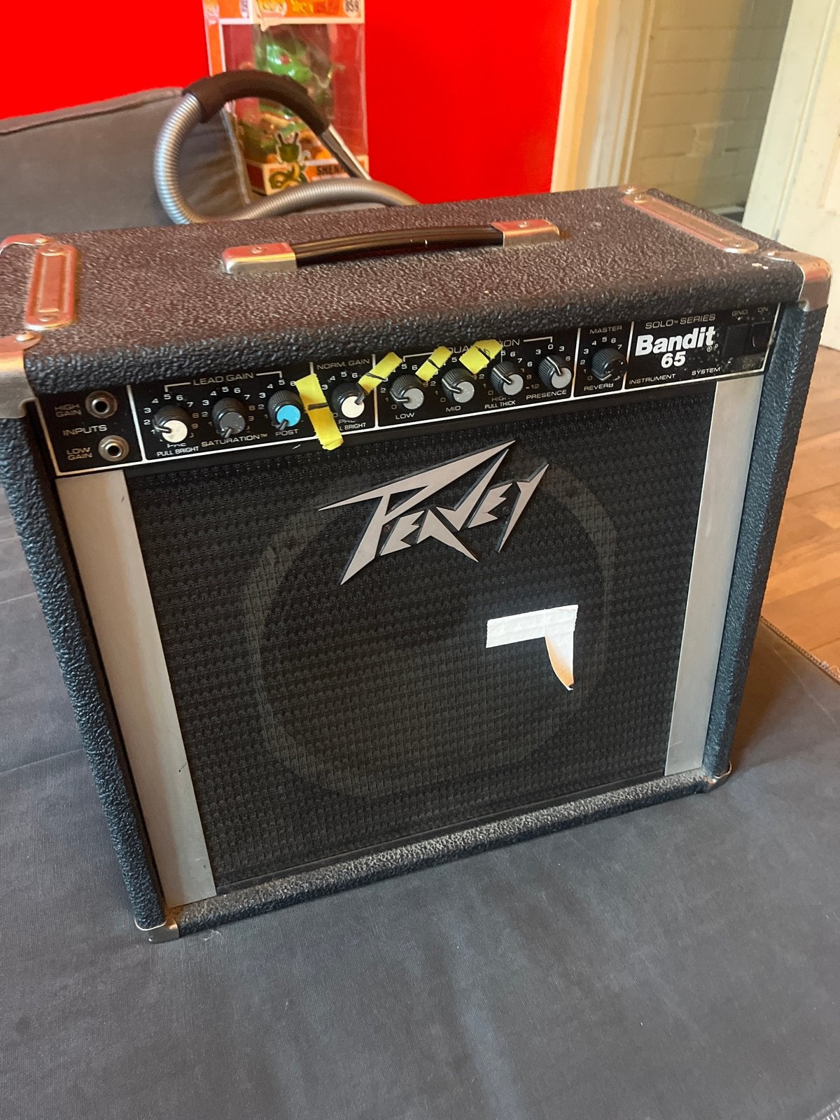 Peavey Bandit 65 gitaarversterker met footswitch, Muziek en Instrumenten, Versterkers | Bas en Gitaar, Ophalen of Verzenden, Gebruikt