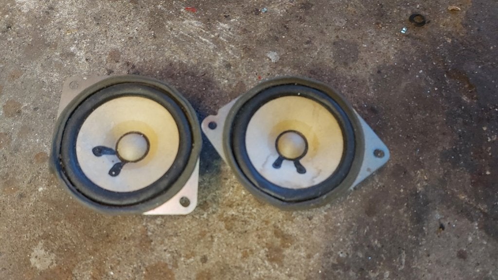 Set boxen in de deuren Peugeot 107 uit 2006, Ophalen of Verzenden
