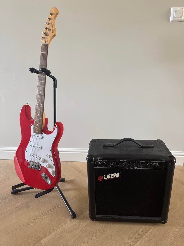 Elektrische gitaar set: gitaar, versterker, standaard, kabel, Gebruikt, Met versterker, Solid body, Ophalen