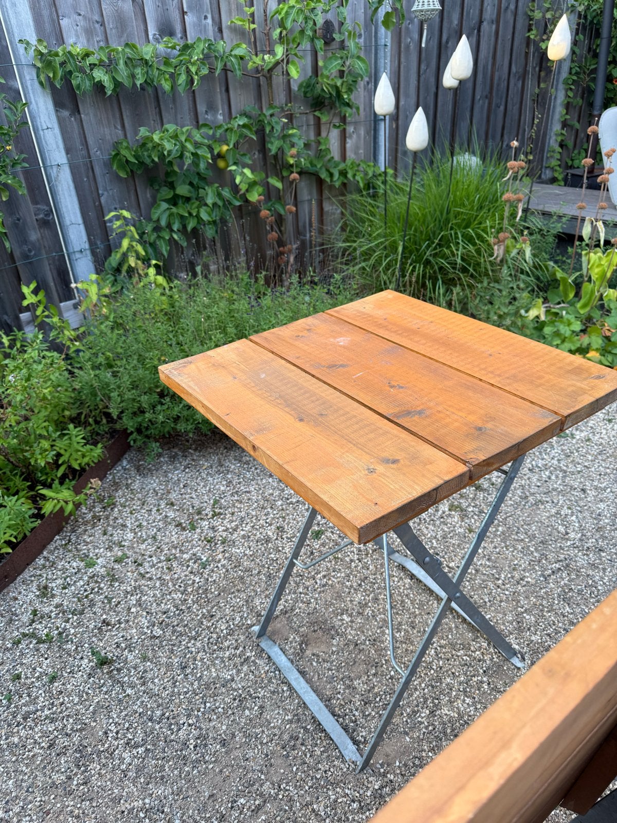 Solide houten tuintafel 60x60x75 cm, Ophalen, Gebruikt, Vierkant, Hout