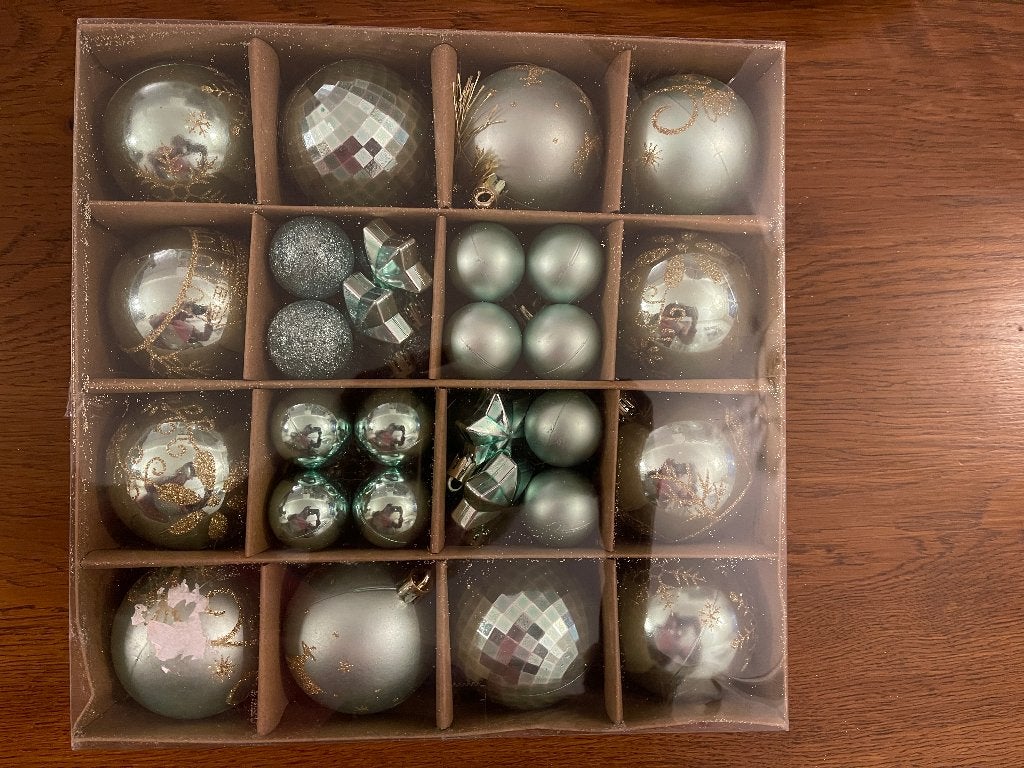 44 delige "Kerst Set" in Doos Nieuw, Diversen, Kerst, Ophalen of Verzenden, Nieuw