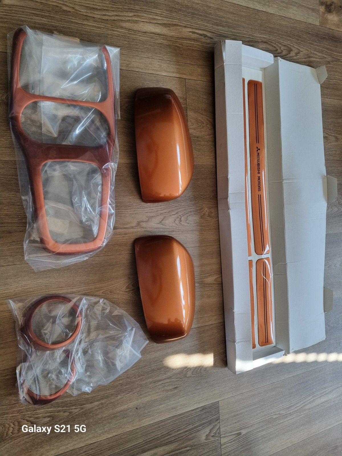 Mitsubishi Space Star  Styling Kit Oranje, Auto-onderdelen, Ophalen of Verzenden, Nieuw, Mitsubishi
