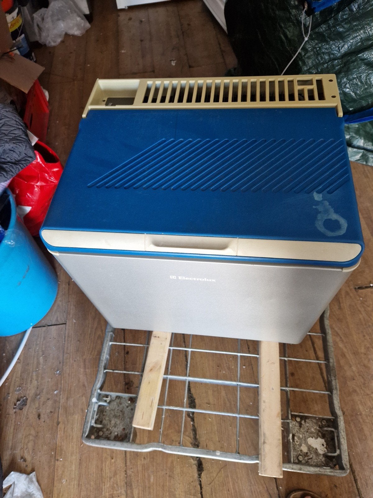 Electrolux goed functionerende caravan koelkast, Ophalen