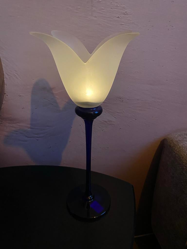 Waxinehouder glas tulp - Blauw met wit, Huis en Inrichting, Overige materialen, Wit, Ophalen of Verzenden, Zo goed als nieuw