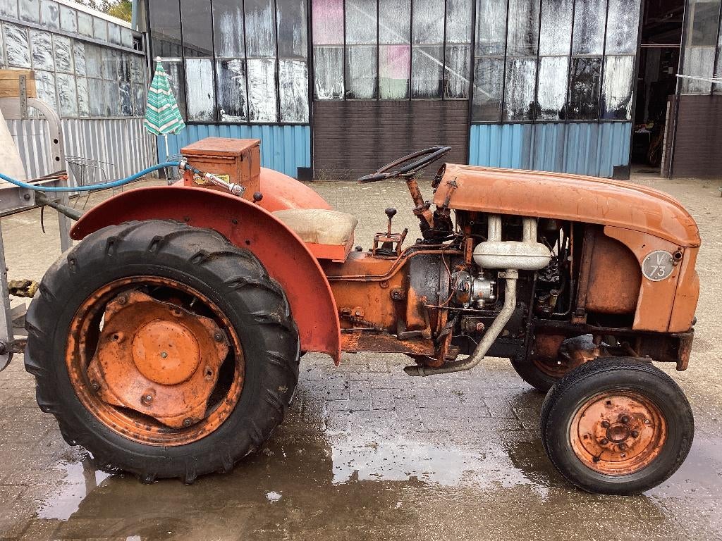 traktor renault V 73, Ophalen, Gebruikt, Renault, 2500 tot 5000