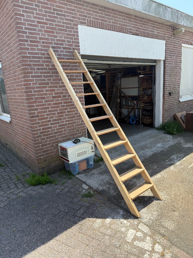 Houten trap, vliering trap, Ophalen, Gebruikt, Trap, 2 tot 4 meter