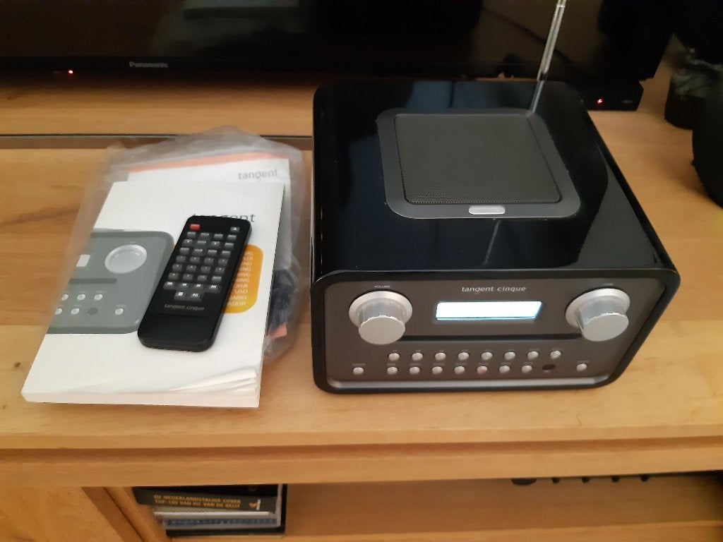 Tangent Cinque stereo CD-CD-R en MP3 speler  met FM Radio, Overige merken, Microset, Ophalen of Verzenden, Zo goed als nieuw