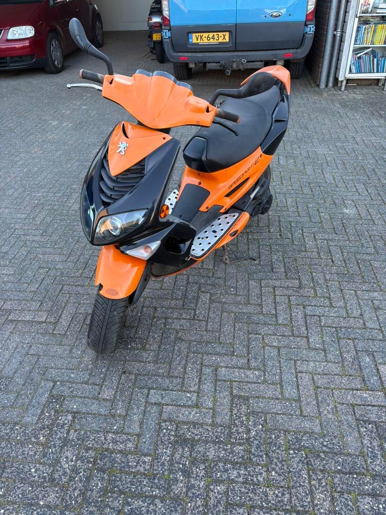 Peugeot speedfight 2 2t, Fietsen en Brommers, Scooters | Peugeot, Zo goed als nieuw, Speedfight, Maximaal 25 km/u, Tweetakt, Ophalen