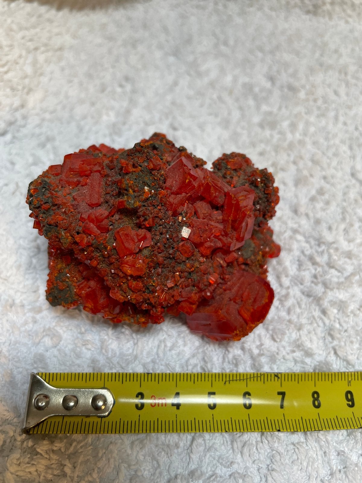 Prachtige Wulfeniet Mineraal Steen - Levendig Rood, Verzamelen, Ophalen of Verzenden, Mineraal