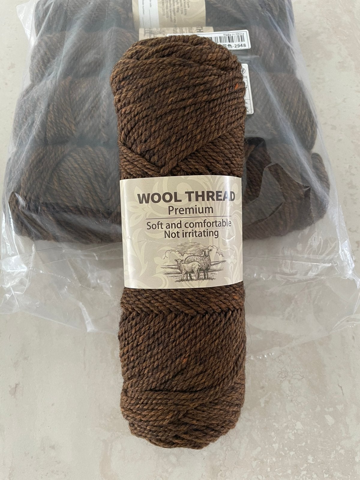 wool thread premium, Ophalen of Verzenden, Zo goed als nieuw, Breien of Haken, Wol of Garen