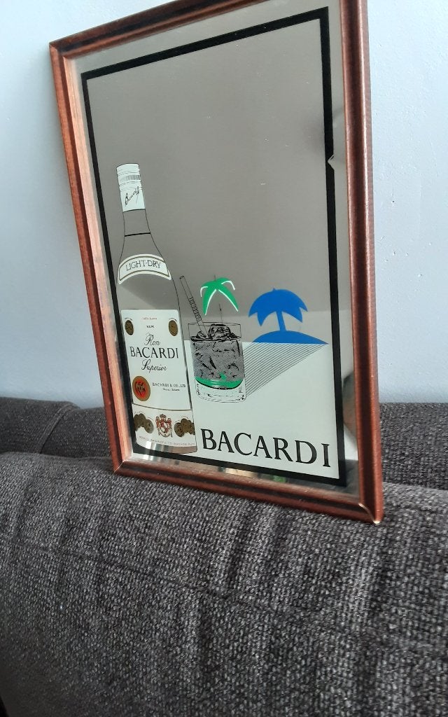 BACARDI SUPERIOR Light dry spiegel 22 x 32 cm (met lijstje), Verzamelen, Merken en Reclamevoorwerpen, Ophalen of Verzenden, Zo goed als nieuw