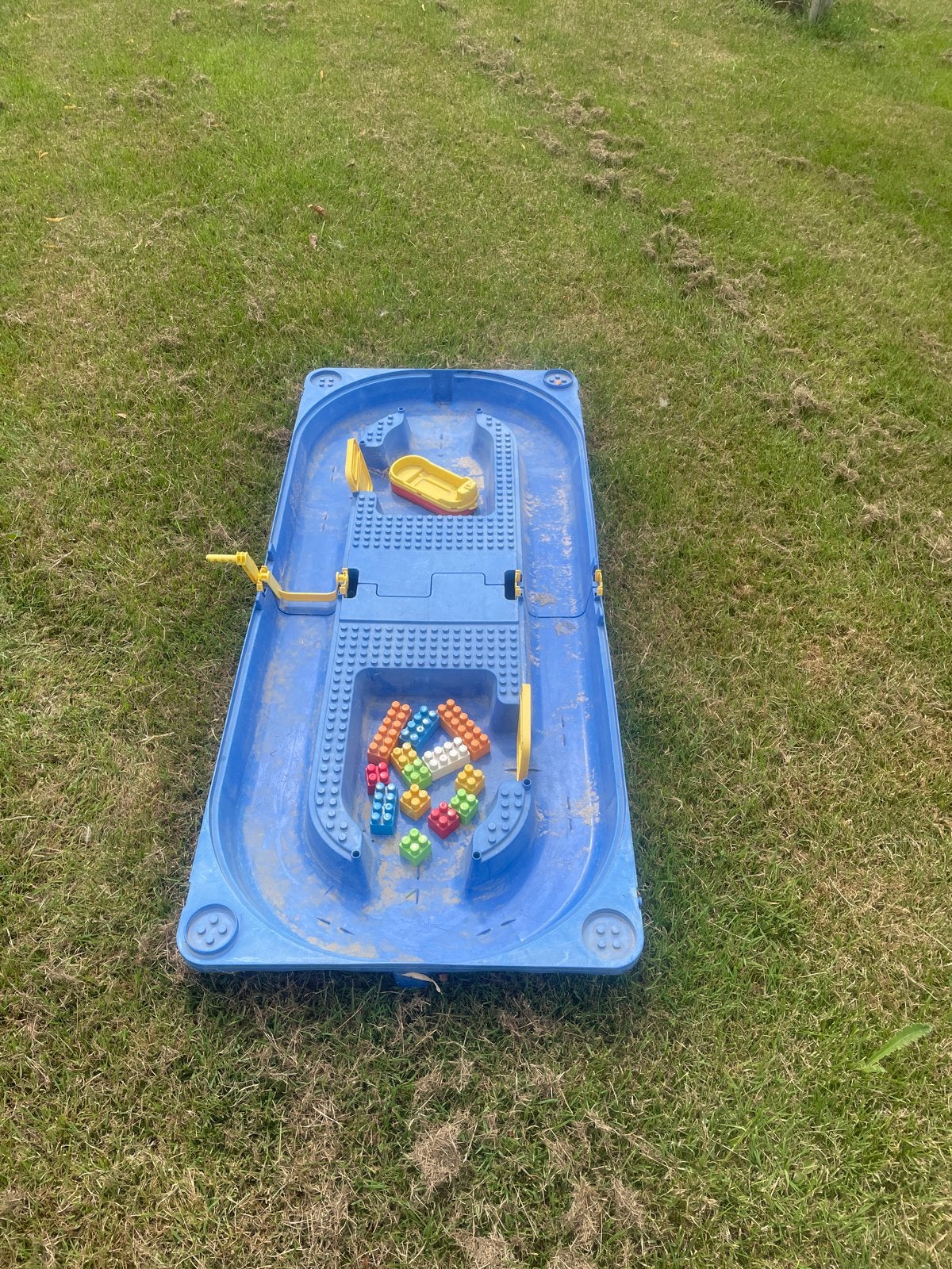 Blauwe zand- en watertafel met bouwblokken, Ophalen of Verzenden, Gebruikt, Overige merken