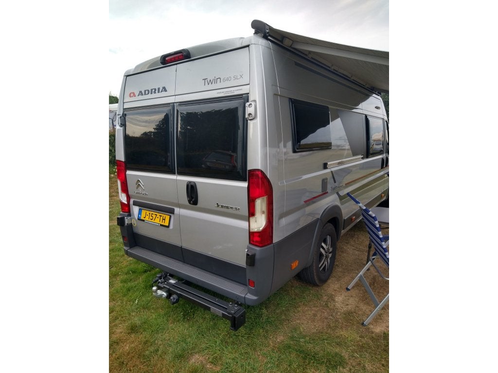 Adria Twin Platinum 640 SLX (1060541), Buscamper of Camperbus, Ringverwarming, Tot en met 2, Particulier