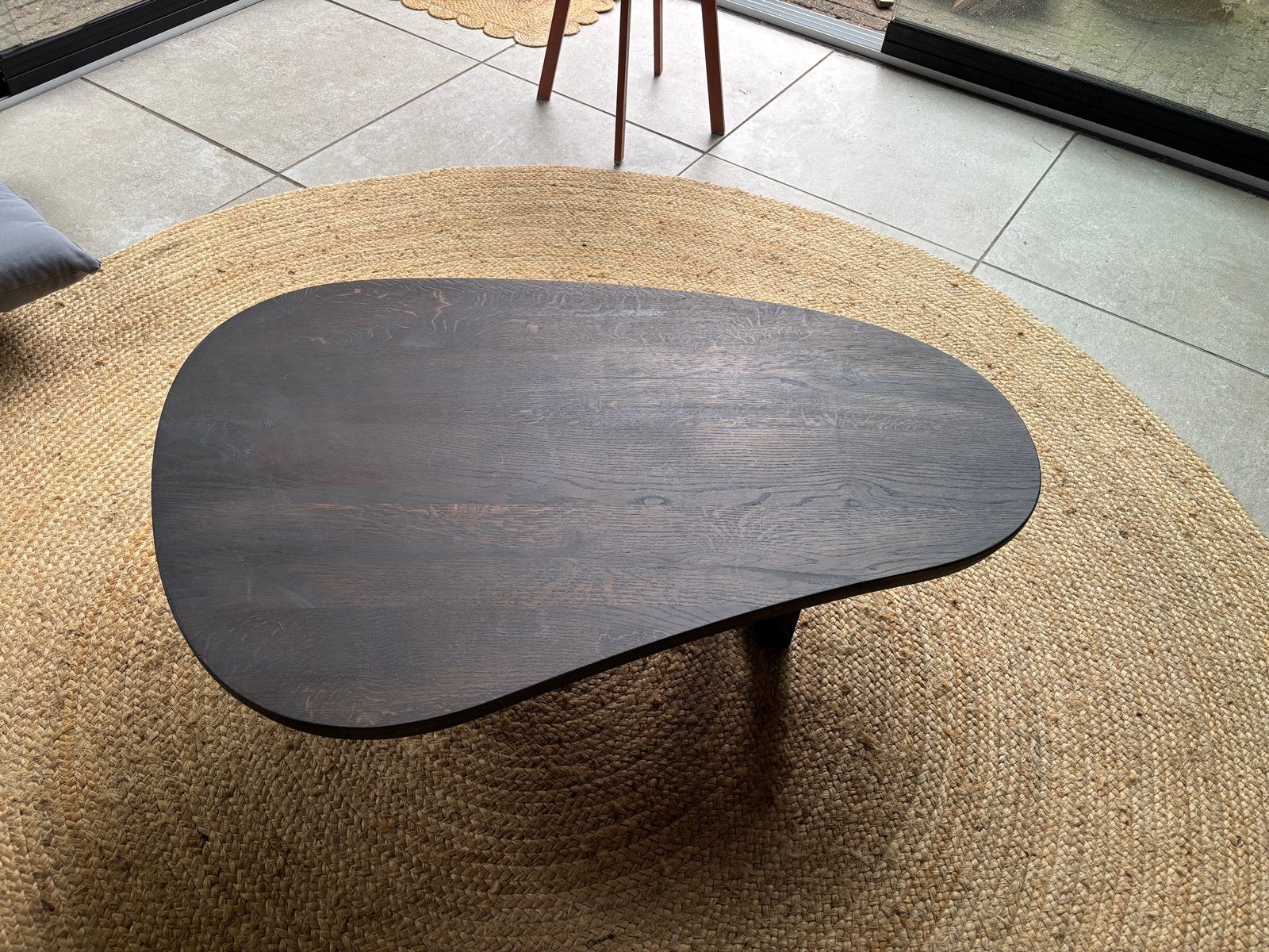 Eiken salontafel met stalen poot - Zo goed als nieuw, Ophalen, Eikenhout, 50 tot 100 cm, Zo goed als nieuw