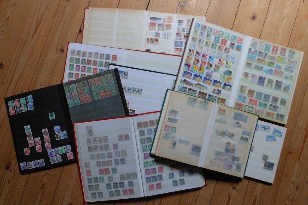 Maar liefst tien stockboeken met postzegels; OPRUIMING, Ophalen of Verzenden, Buitenland