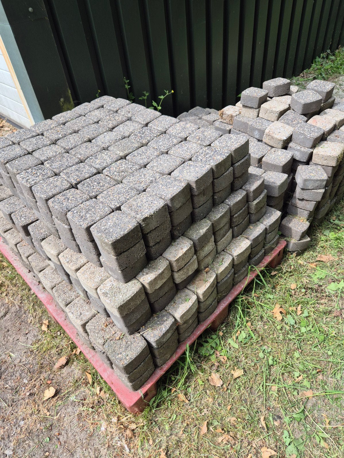Partij klinkertjes 11 x 11 x 6 cm 900 + stuks koppelstones, Tuin en Terras, Tegels en Klinkers, Ophalen, Gebruikt, Klinkers, 10 m² of meer