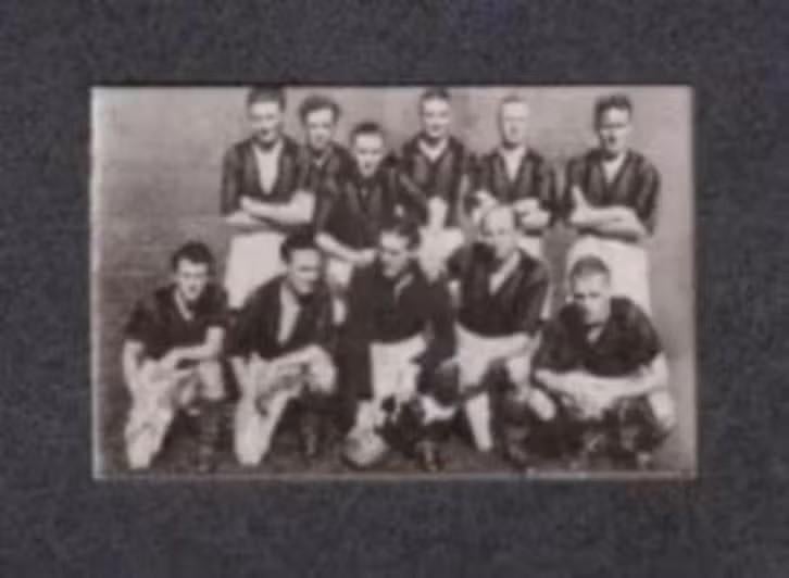 Voetbalplaatje RCH Haarlem 1951-1952, Ophalen of Verzenden, Zo goed als nieuw