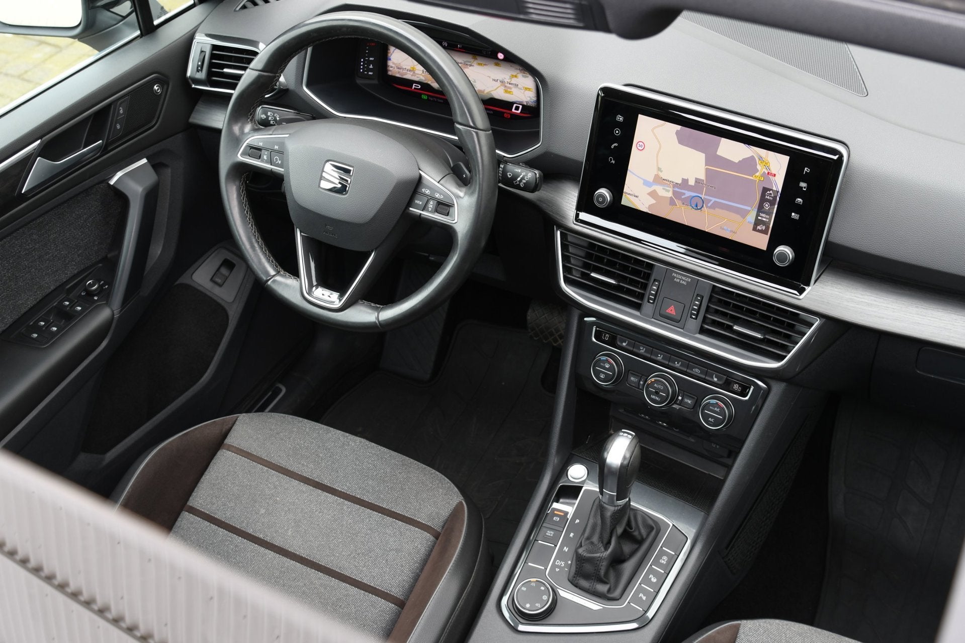 SEAT Tarraco 2.0 TSI 4DRIVE Xcellence Pano|Virtual, Automaat, Huisgarantie, Zwart, Bedrijf