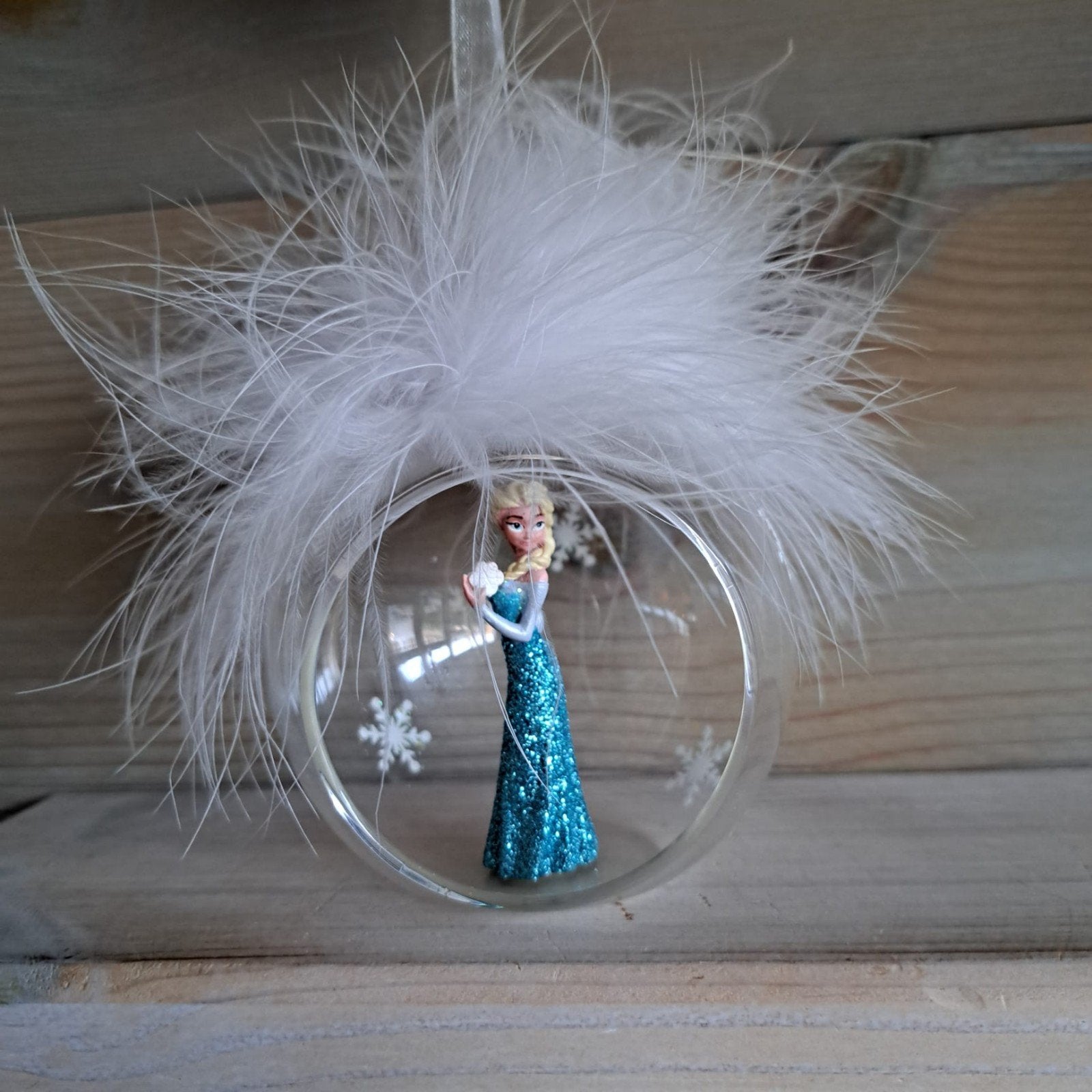 Disney Elsa Frozen bal ornament, Ophalen of Verzenden, Overige figuren, Beeldje of Figuurtje