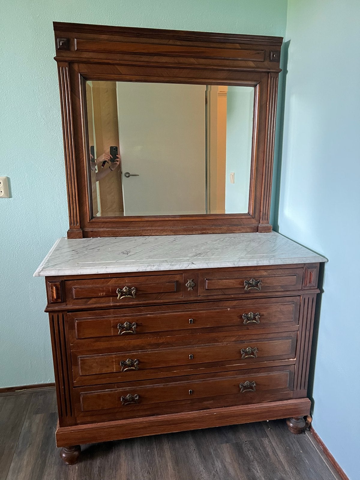 Antieke vintage houten commode met marmeren blad en spiegel, Antiek en Kunst, Ophalen