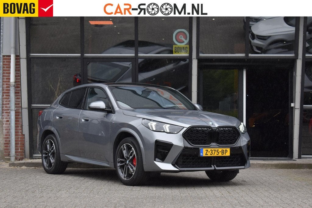 BMW X2 sDrive20i Launch Edition M-Pakket Pano Harman/Kardon, Auto's, BMW, X2, Met garantie (alle), Bedrijf, 3 cilinders