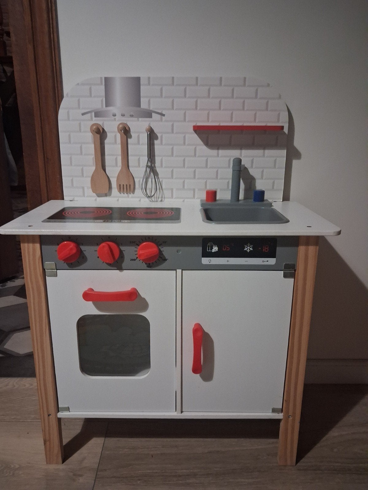 Houten Speelkeuken met veelhouten en plastic accesoires, Kinderen en Baby's, Ophalen, Gebruikt, Hout, Speelkeuken